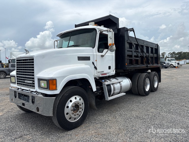 2011 Mack CHU613 6x4 T/A Dump Truck