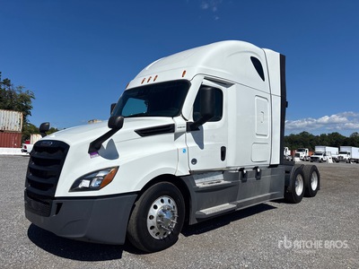2021 Freightliner Cascadia 126 6x4 Sleeper Truck Tractor