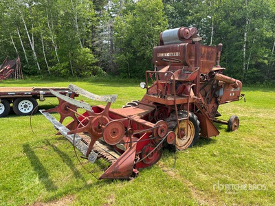 Massey-Harris 35 Antique Combine Harvester (Inoperable)
