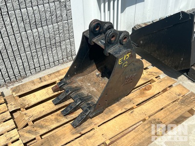 JCB Jcb 8035 18 in Digging エクスカベーター用バケット - Fits Jcb 8035