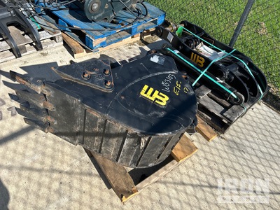 Werk-Brau R35 18 in Q/C Digging Tooth bucket, hyd thumb, hyd qc combo Excavator Bucket - Fits Jcb 85z (Unused)