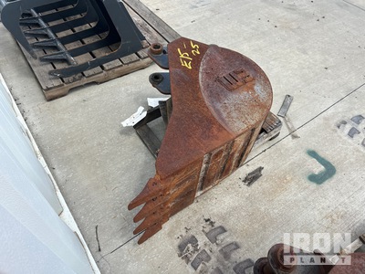 Werk-Brau 15MNHD24 24 in Digging Excavator Bucket - Fits Jcb 8065