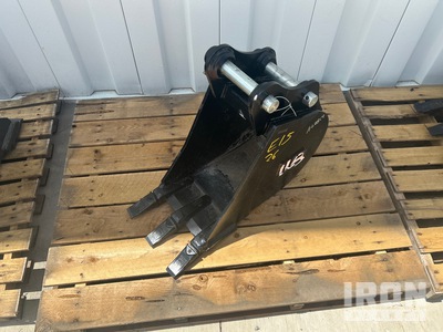 Werk-Brau 1MNHD12 12 in Digging Excavator Bucket - Fits Hunduai R35z (Unused)