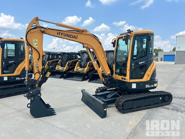 2023 Hyundai R35Z-9A Mini Excavator (Unused)