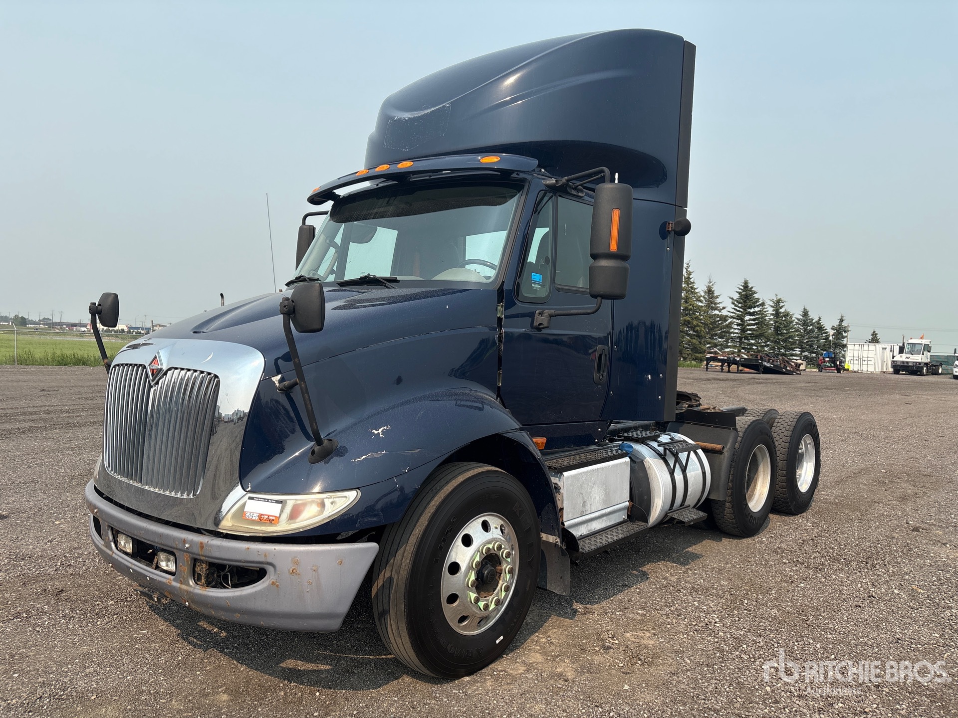 2015 International 8600 6x4 T/A Day Cab Truck Tractor