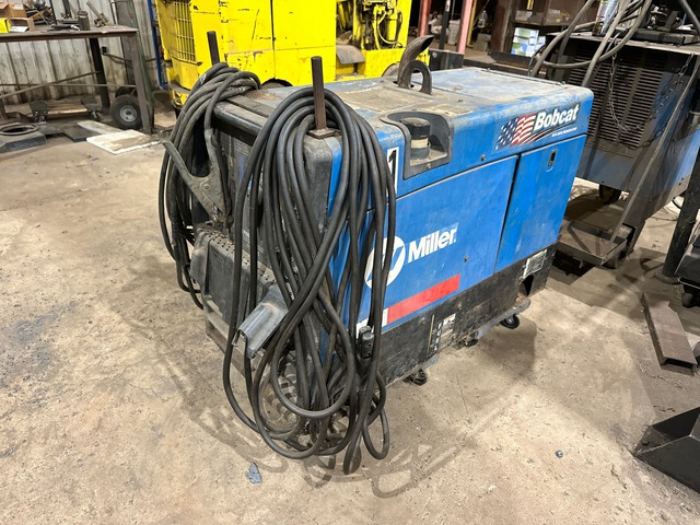 Miller Bobcat 225 A Multi-Process Multi-Operator Welder