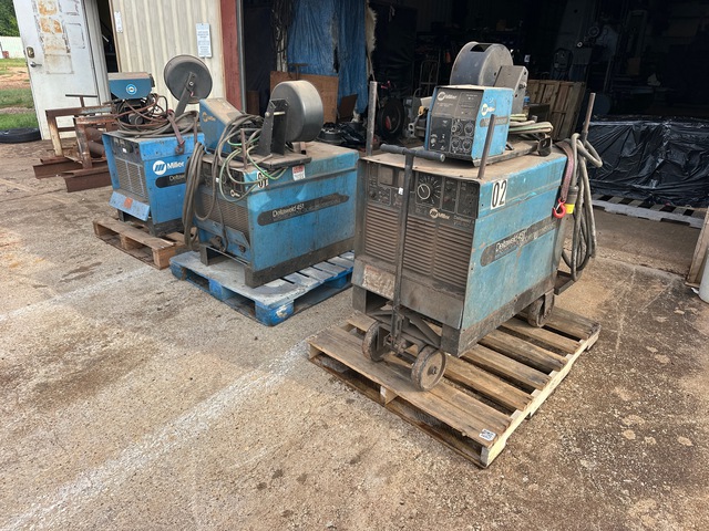 1990 Miller Deltaweld 451 450 A Multi-Operator Welder