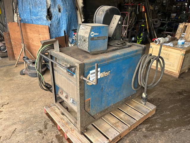 2000 Miller Deltaweld 452 450 A Mobile MIG Multi-Operator Welder