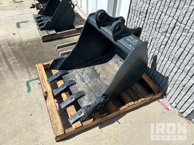 30 in Digging エクスカベーター用バケット - Fits Hyundai R60 (Unused)