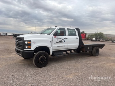 2022 Chevrolet Silverado 5500 HD 4x2 Crew Cab Flatbed Truck