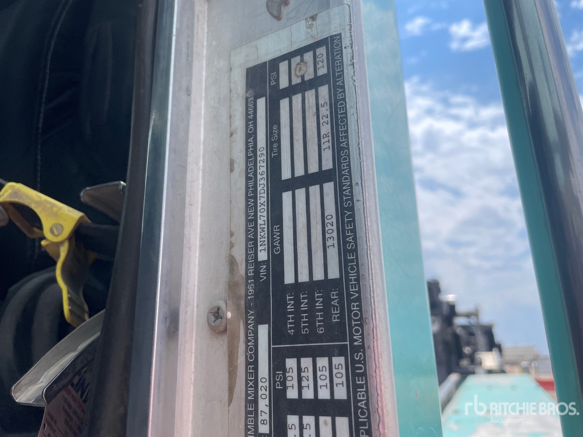 2013 Kenworth W900 6x4 Cab and Chassis (Inoperable)
