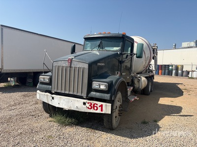 2007 Kenworth W900B 6x4 Camion malaxeur (Inoperable)