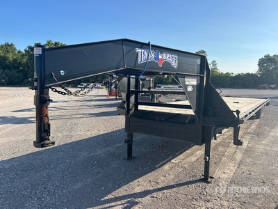 2025 Texas Bragg EI355OTWGN16 40 ft T/A Gooseneck Equipment Trailer