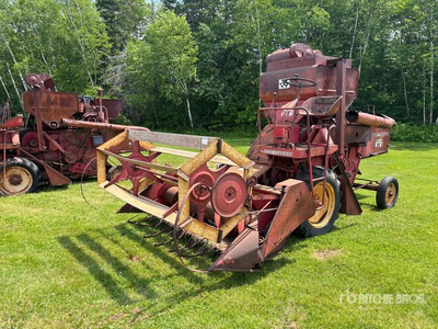 Massey-Harris Super 35 Antique Combine Harvester (Inoperable)