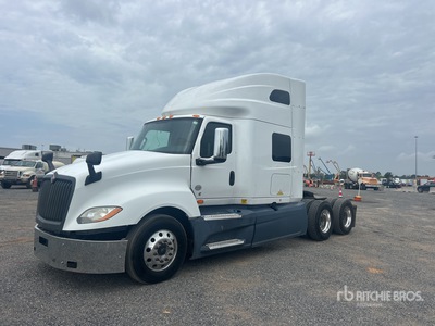 2019 International LT625 6x4 Ciągnik siodłowy T/A z kabiną sypialną