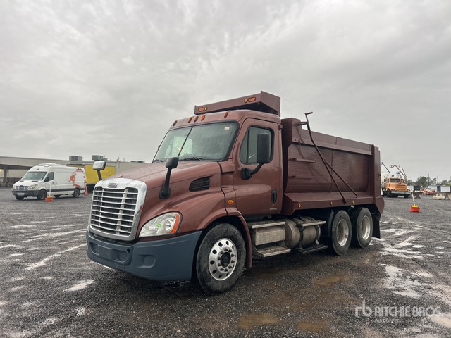 2010 Freightliner Cascadia 113 6x4 T/A Dump Truck