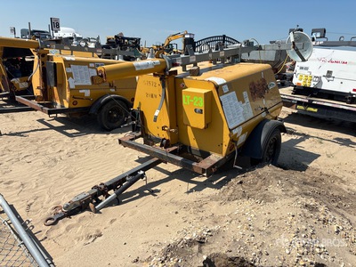 2011 Terex AL5000 20 kW を見 Light Tower