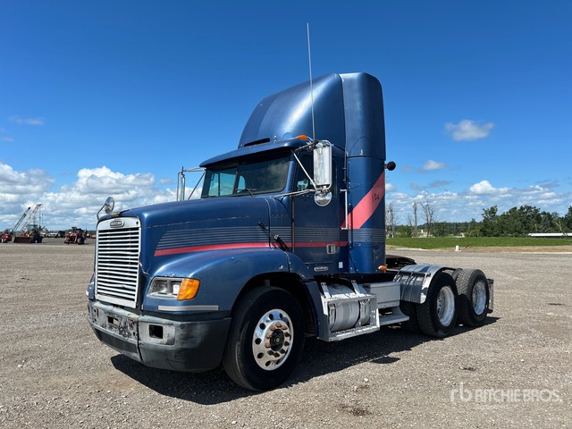 2FUY3EDB4WA930802 Freightliner Fld 112 Photo 1