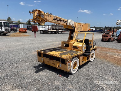 2013 Broderson IC35-2F 8000 lb 4x2 Grúa de plataforma