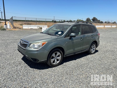 2016 Subaru Forester AWD 自動車
