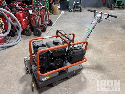 2023 Husqvarna Soff-Cut 2000 Sega a spinta
