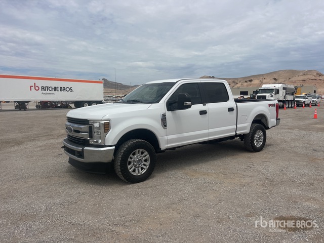 2018 Ford F-250 STX 4x4 Crew Cab Pickup
