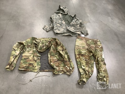 (20) Jackets, (5) Extreme Cold Parkas, (9) Cold Weather Parkas & Assorted Items