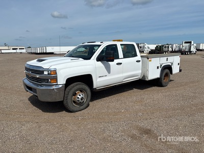 2017 Chevrolet Silverado 3500HD 4x2 Crew Cab Utility Truck