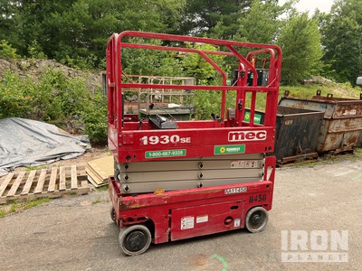 2017 MEC 1930SE Electric Scissor Lift
