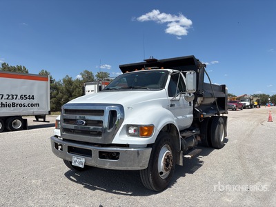 2011 Ford F-750 4x2 S/A Dump Truck