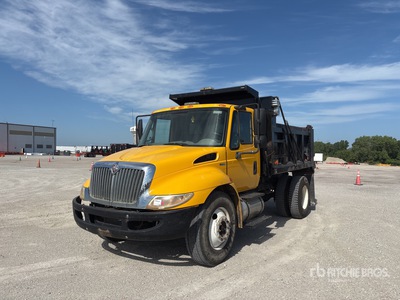 2010 International 4300 4x2 S/A Dump Truck