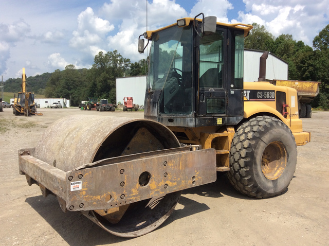 Cat CS-563D Vibratory Single Drum Compactor