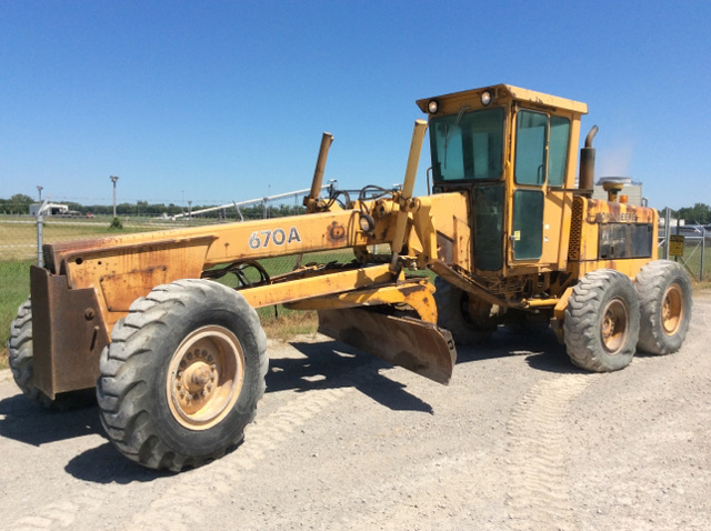 John Deere 670A Motor Grader