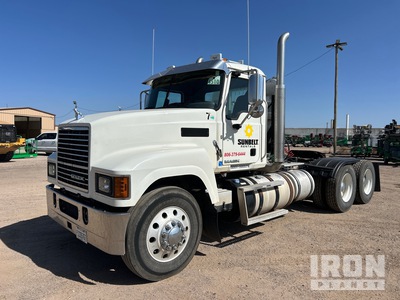 2016 Mack CHU613 6x4 トラックトラクター（T/A）