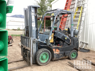 2011 Heli CPYD25-TY5 4600 lb Cushion Tire Montacargas