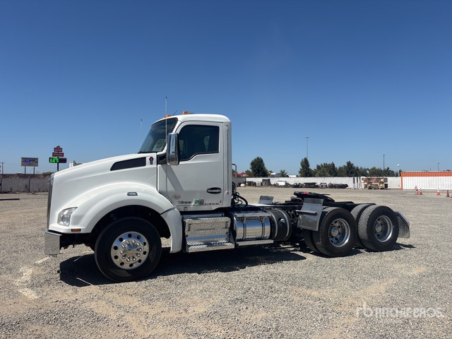 2019 Kenworth T880 6x4 T/A Day Cab Truck Tractor