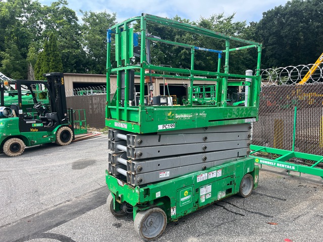 2017 Genie GS-3232 Electric Scissor Lift