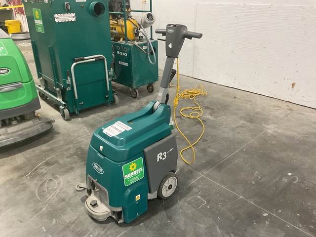 2018 Tennant R3 Walk-Behind Electric Carpet Extractor