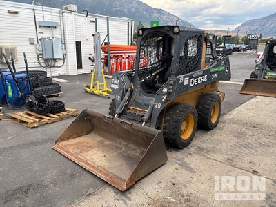 2015 John Deere 318E Skid Steer Loader