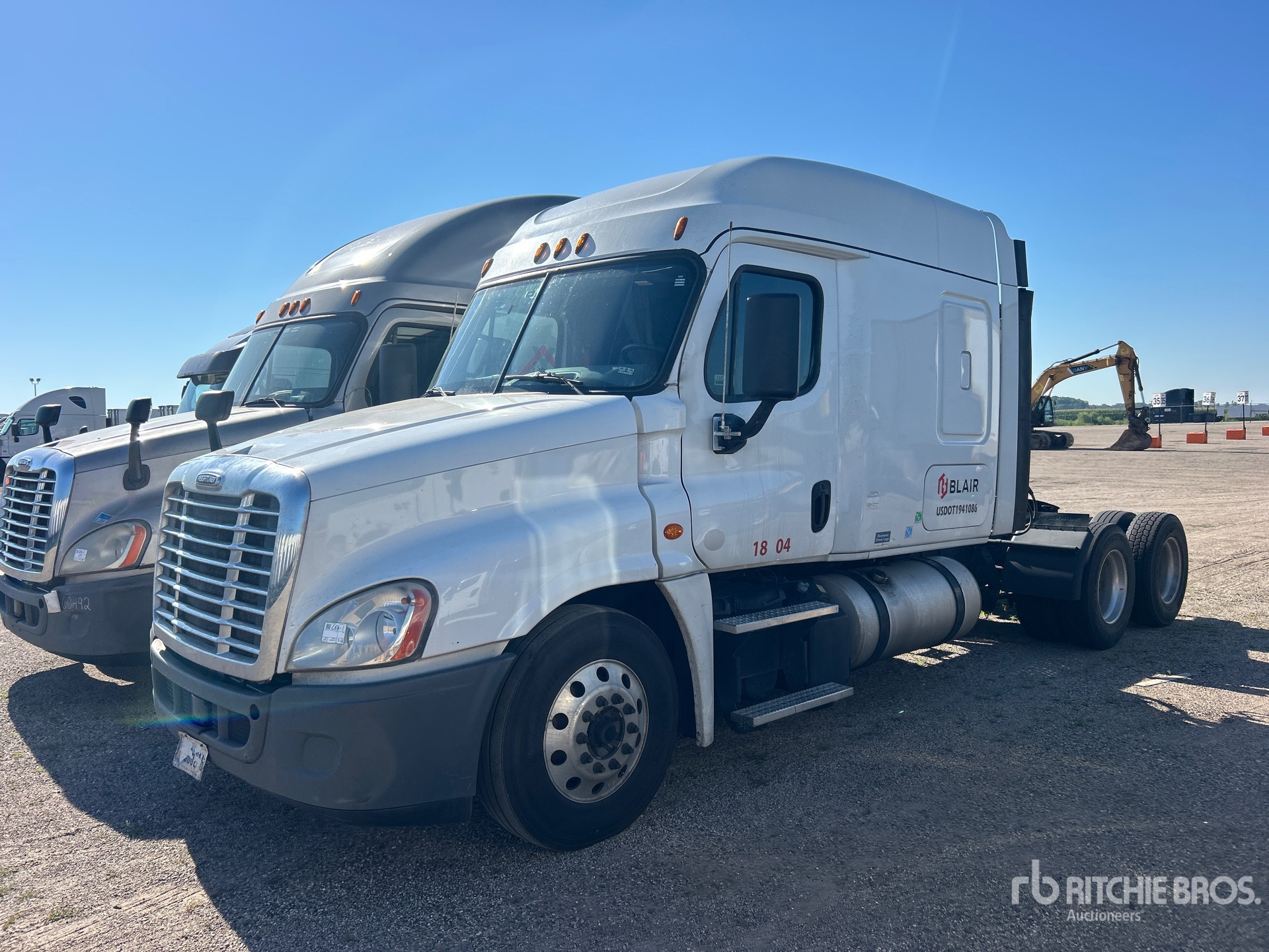 2018 Freightliner Cascadia 125 6x4 T/A Sleeper Truck Tractor