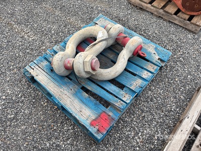 Quantity of (2) Crosby 4 in Shackle