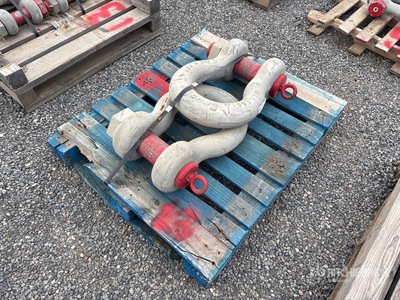 Quantity of (2) Crosby 4 in Shackle