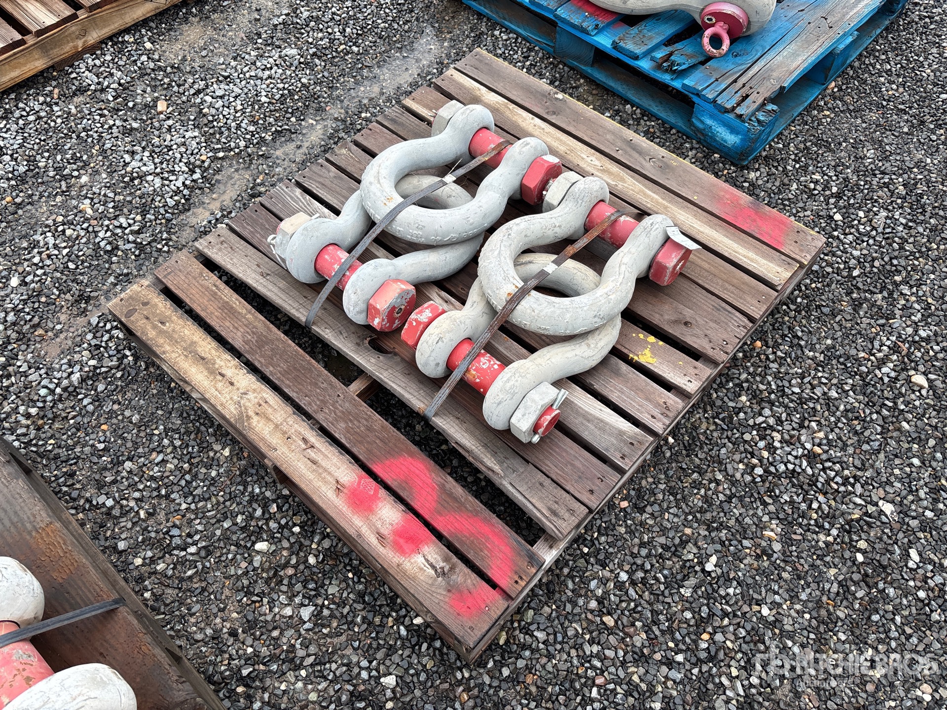 Quantity of (4) Crosby 55 Ton Shackle