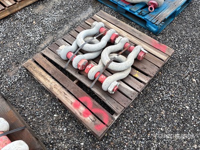 Quantity of (4) Crosby 2.5 in Shackle