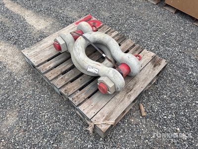 Quantity of (2) Crosby 4 in Shackle