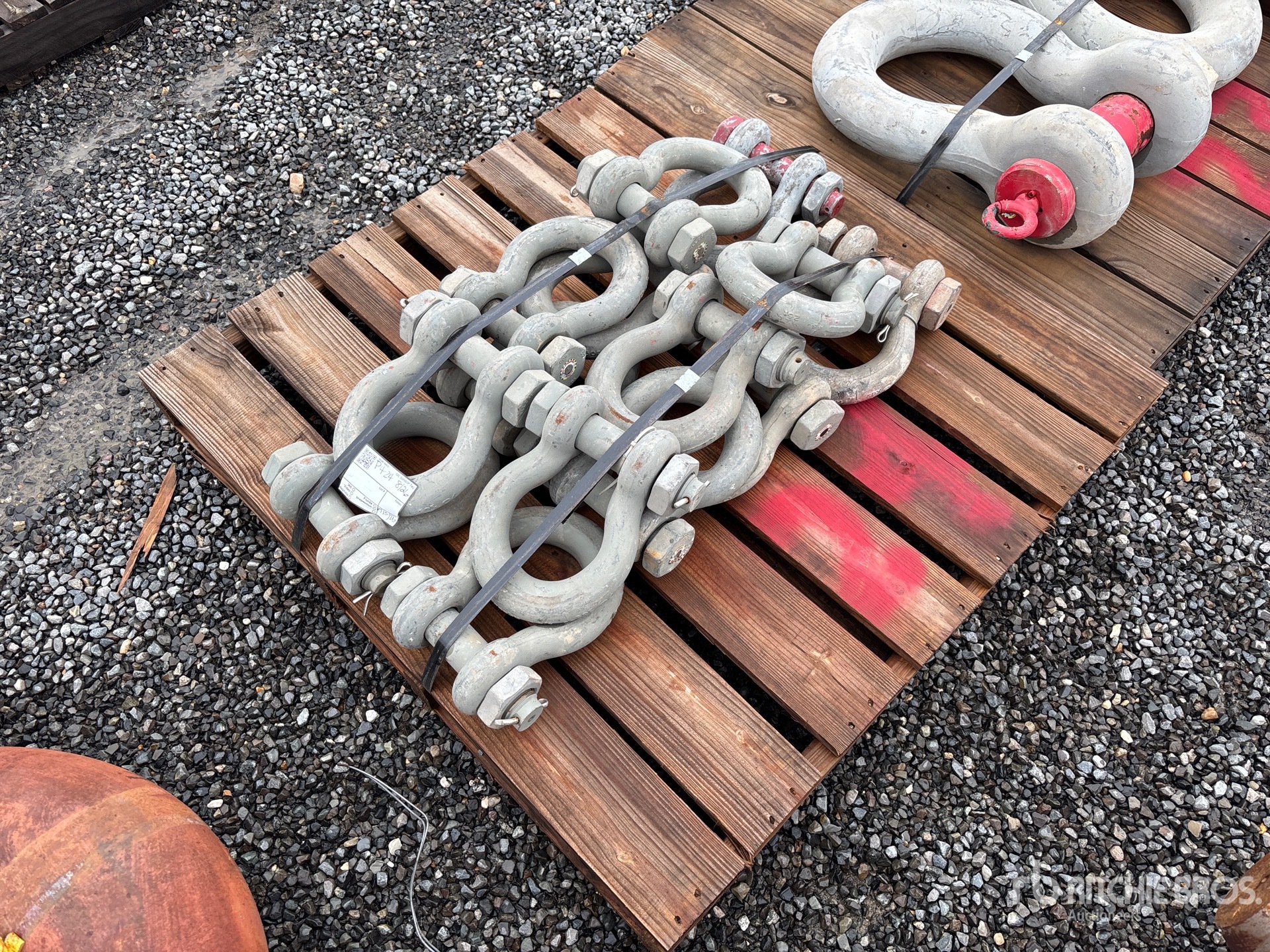 Quantity of (14) Crosby 25 Ton Shackle