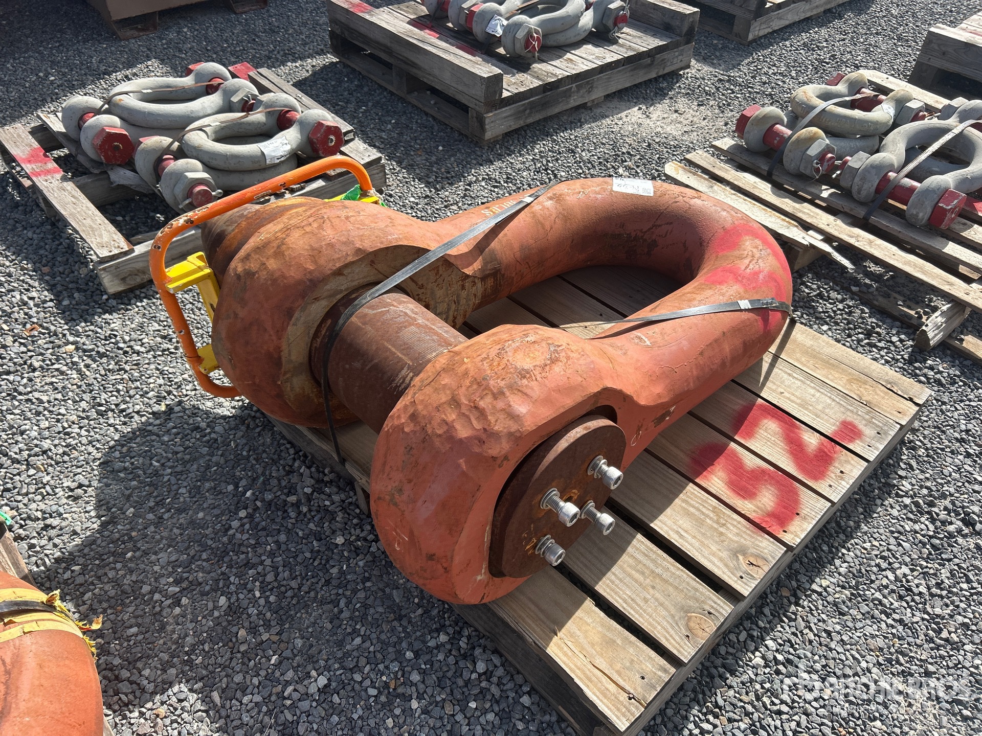 200 Ton Shackle