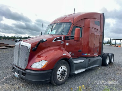 2020 Kenworth T680 6x4 Cabeza Tractora Cabina Dormitorio (Inoperable)