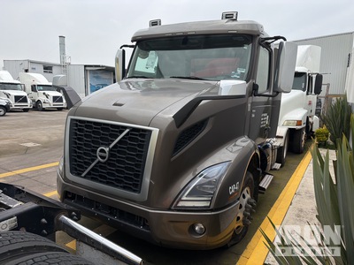 2021 Volvo VNR300 4x2 Cabina per trattore stradale 2 assi