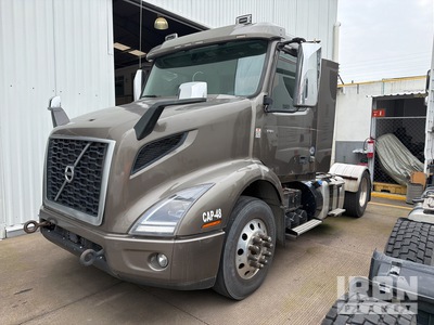 2021 Volvo VNR300 4x2 Cabina per trattore stradale 2 assi (Inoperable)